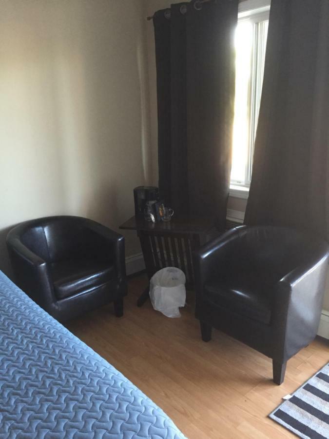 Kacee'S Northern Suites Форт Нелсън Екстериор снимка